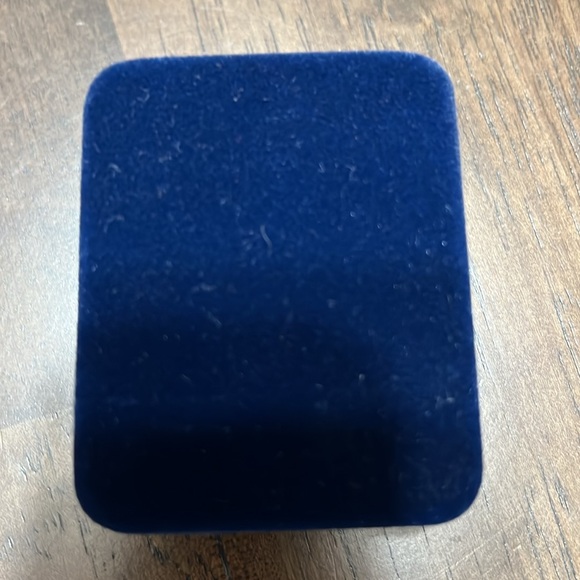 Montana Silversmiths, Every Direction Turquoise Earrings - Picture 9 of 9